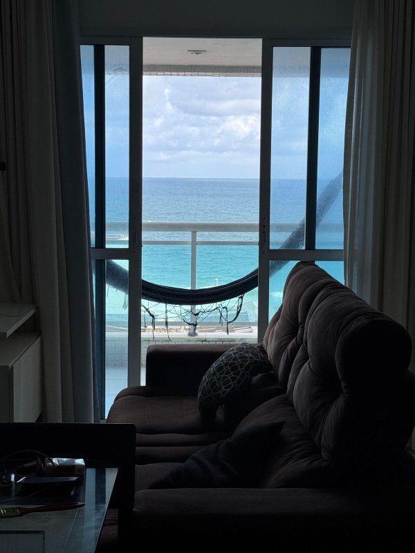 APARTAMENTO VISTA MAR QUARTO SALA VARANDA ÁREA DE SERVIÇO GARAGEM LOCAÇÃO NA BARRA!! Rua da Palmeira Salvador - 
