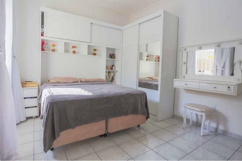 Casa à venda, 300m - R$ 570.000 - 3 Dorms. 1 suíte - 5 Vagas - Àrea Gourmet - Sorocaba SP Alameda Augusto Severo Sorocaba - 