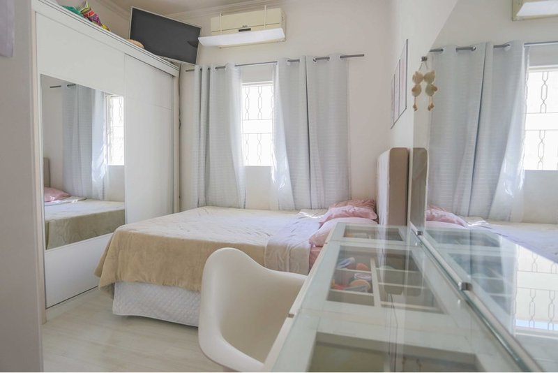 Casa à venda, 300m - R$ 570.000 - 3 Dorms. 1 suíte - 5 Vagas - Àrea Gourmet - Sorocaba SP Alameda Augusto Severo Sorocaba - 