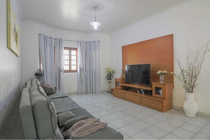 Casa à venda, 300m - R$ 570.000 - 3 Dorms. 1 suíte - 5 Vagas - Àrea Gourmet - Sorocaba SP Alameda Augusto Severo Sorocaba - 