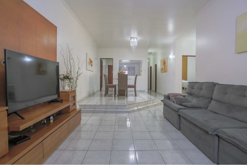 Casa à venda, 300m - R$ 570.000 - 3 Dorms. 1 suíte - 5 Vagas - Àrea Gourmet - Sorocaba SP Alameda Augusto Severo Sorocaba - 