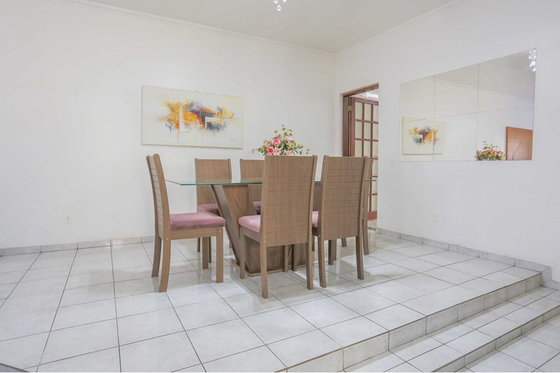 Casa à venda, 300m - R$ 570.000 - 3 Dorms. 1 suíte - 5 Vagas - Àrea Gourmet - Sorocaba SP Alameda Augusto Severo Sorocaba - 