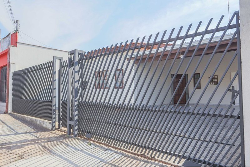 Casa à venda, 300m - R$ 570.000 - 3 Dorms. 1 suíte - 5 Vagas - Àrea Gourmet - Sorocaba SP Alameda Augusto Severo Sorocaba - 