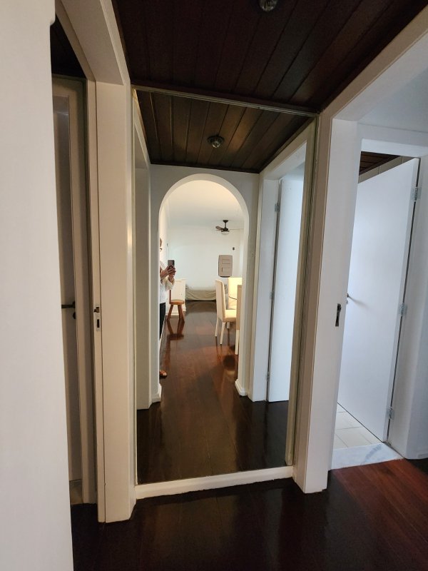APARTAMENTO NASCENTE 2 SUÍTES DEPENDÊNCIA ÁREA DE SERVIÇO GARAGEM À VENDA NA GRAÇA! Rua Humberto de Campos Salvador - 