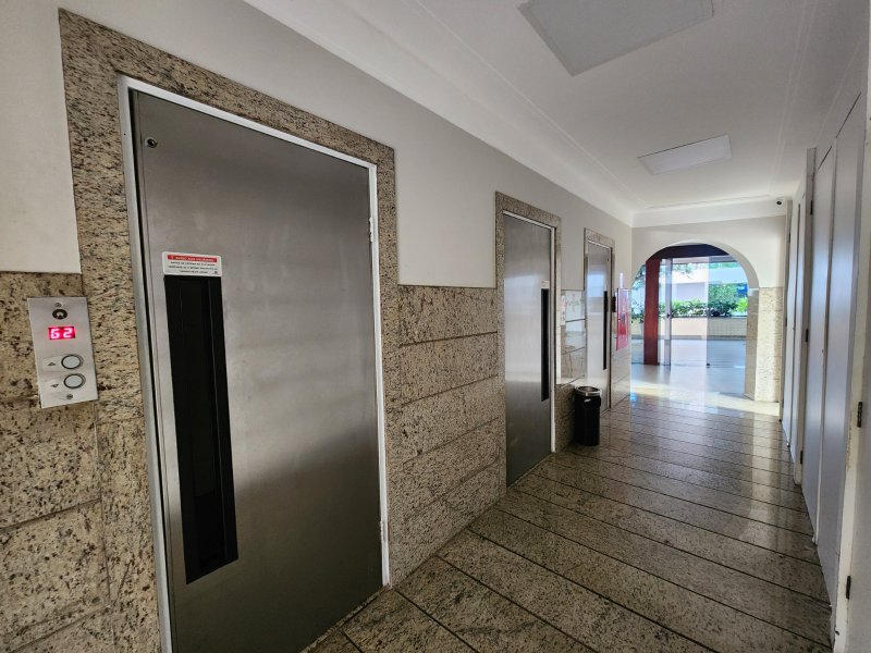 APARTAMENTO NASCENTE 2 SUÍTES DEPENDÊNCIA ÁREA DE SERVIÇO GARAGEM À VENDA NA GRAÇA! Rua Humberto de Campos Salvador - 