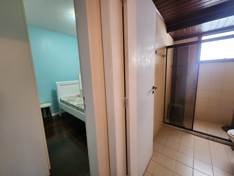 APARTAMENTO NASCENTE 2 SUÍTES DEPENDÊNCIA ÁREA DE SERVIÇO GARAGEM À VENDA NA GRAÇA! Rua Humberto de Campos Salvador - 