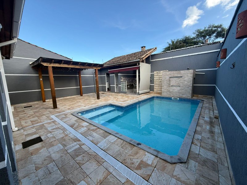 🌴✨ O Paraíso é aqui: sua casa na Martim de Sá!  Caraguatatuba - 