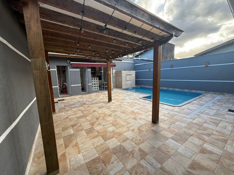 🌴✨ O Paraíso é aqui: sua casa na Martim de Sá!  Caraguatatuba - 