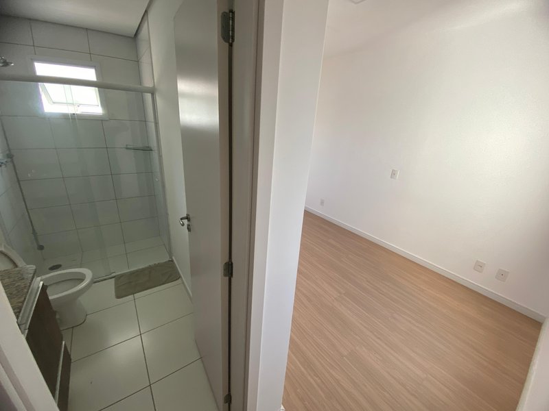 APARTAMENTO DE 2 DORMITÓRIOS NO CENTRO DE ARUJÁ DISPONIVEL PARA LOCAÇÃO!! Avenida João Manoel Arujá - 