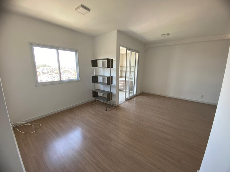 APARTAMENTO DE 2 DORMITÓRIOS NO CENTRO DE ARUJÁ DISPONIVEL PARA LOCAÇÃO!! Avenida João Manoel Arujá - 