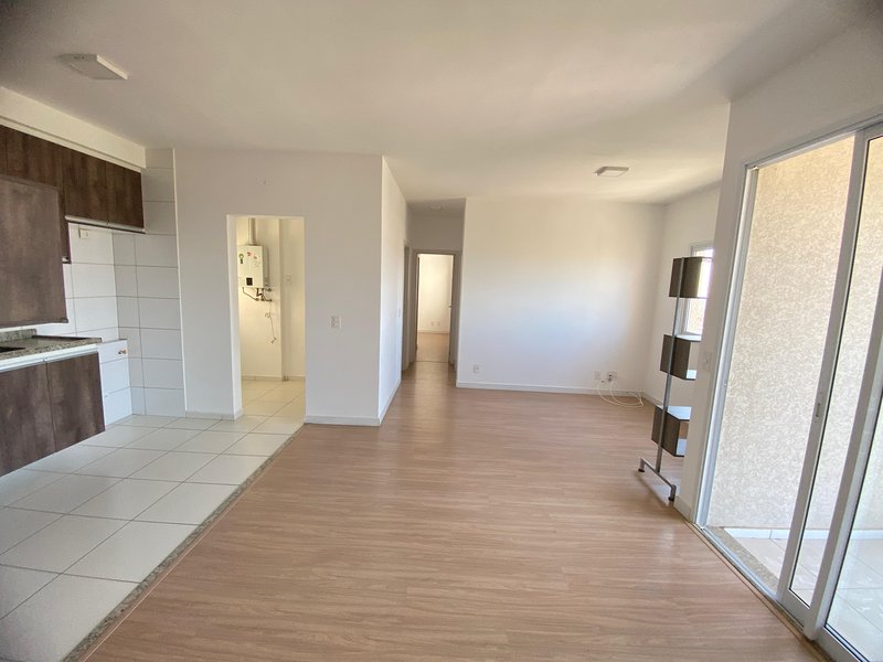 APARTAMENTO DE 2 DORMITÓRIOS NO CENTRO DE ARUJÁ DISPONIVEL PARA LOCAÇÃO!! Avenida João Manoel Arujá - 