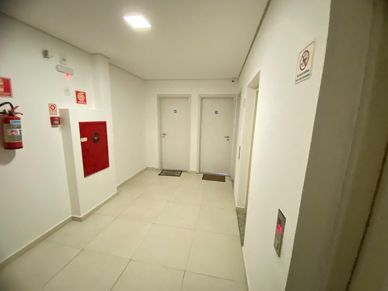 APARTAMENTO DE 2 DORMITÓRIOS NO CENTRO DE ARUJÁ DISPONIVEL PARA LOCAÇÃO!! Avenida João Manoel Arujá - 