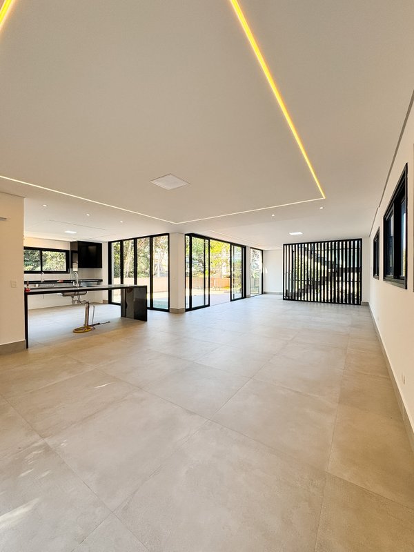 Residência Exclusiva no Arujá 5 Av. Benedito Manoel dos Santos Arujá - 