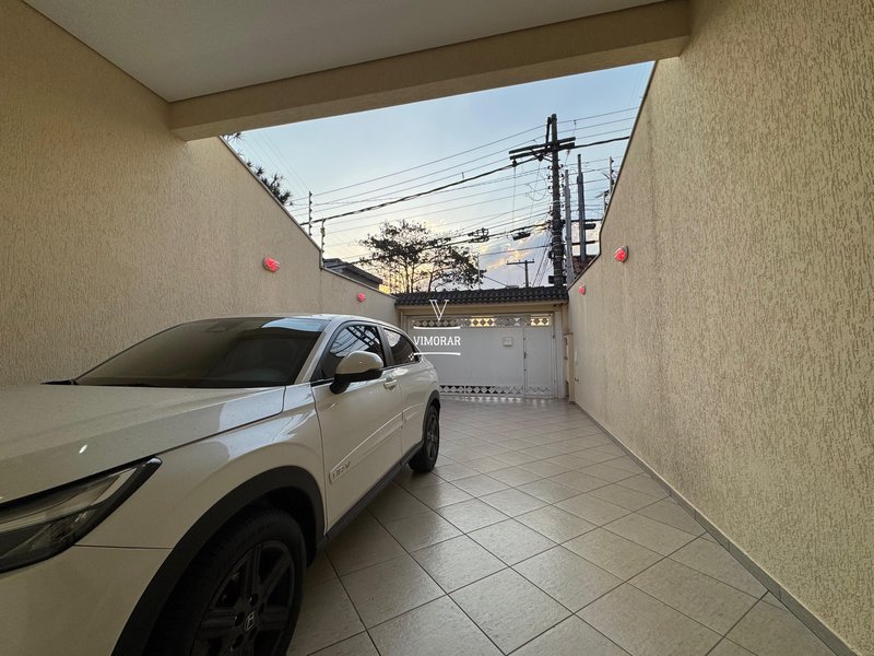 Sobrado 3 suítes + 4 vagas de garagem  Guarulhos - 