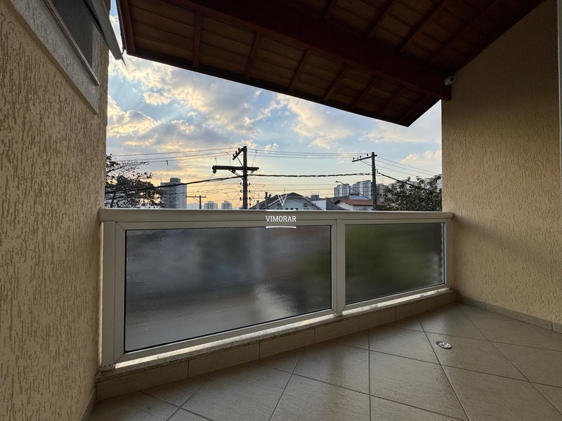 Sobrado 3 suítes + 4 vagas de garagem  Guarulhos - 