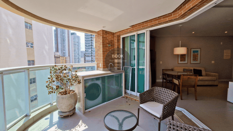 Apartamento Mobiliado com Vista Mar   Av. Mal. Floriano Peixoto Santos - 