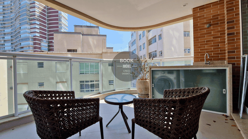 Apartamento Mobiliado com Vista Mar   Av. Mal. Floriano Peixoto Santos - 