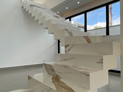 🏡 Casa de Alto Padrão no Residencial 12 – Alphaville Alameda Toledo Santana de Parnaíba - 