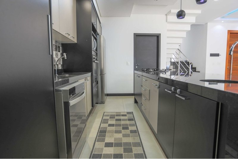 Casa à venda, 140m - 3 Dorm. 2 Suítes - R$ 880.000 - Condomínio Reserva Ipanema - Sorocaba Avenida Ipanema Sorocaba - 