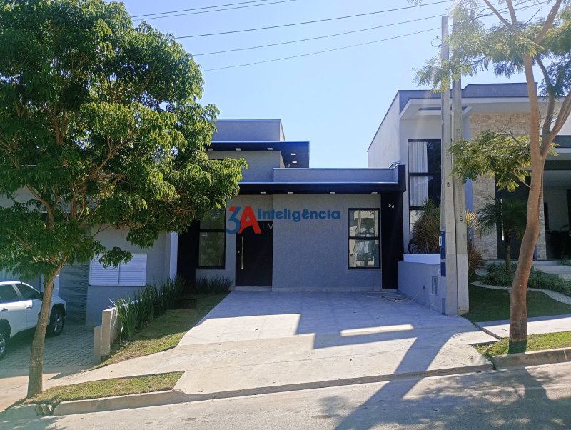 CASA COND. VILLAGIO IPANEMA I – SOROCABA  Sorocaba - 