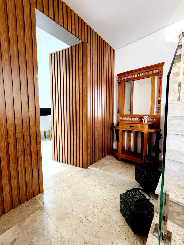 Casa à venda em condomínio alto padrão Rua Sabiá Santana de Parnaíba - 
