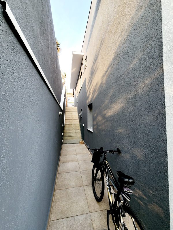 Casa à venda em condomínio alto padrão Rua Sabiá Santana de Parnaíba - 