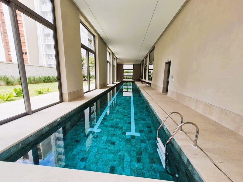 APARTAMENTO À VENDA DE ALTO PADRÃO - 350m² - 4 DORMITÓRIOS - 4 SUÍTES - 5 VAGAS DE GARAGEM Rua Doutor Veiga Filho São Paulo - 