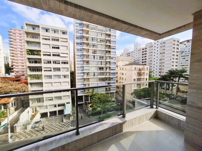 APARTAMENTO À VENDA DE ALTO PADRÃO - 350m² - 4 DORMITÓRIOS - 4 SUÍTES - 5 VAGAS DE GARAGEM Rua Doutor Veiga Filho São Paulo - 