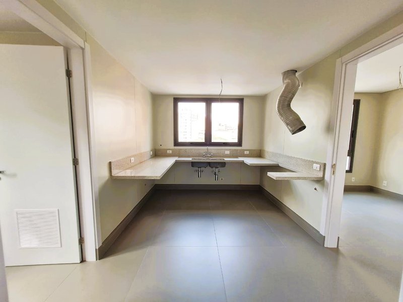 APARTAMENTO À VENDA DE ALTO PADRÃO - 350m² - 4 DORMITÓRIOS - 4 SUÍTES - 5 VAGAS DE GARAGEM Rua Doutor Veiga Filho São Paulo - 