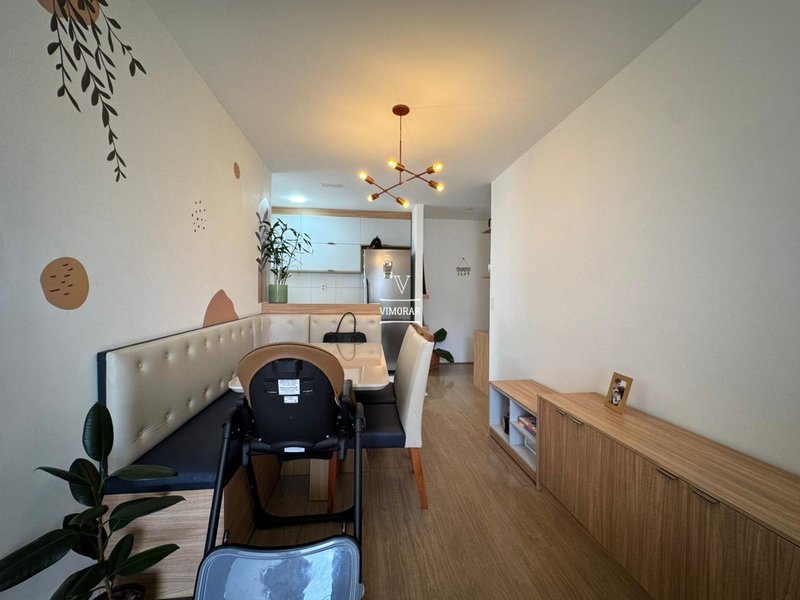 Apartamento 3 dormitórios sendo 1 suíte + 2 vagas de garagem  Guarulhos - 