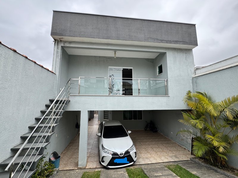 Sobrado 3 dormitórios sendo 1 suíte + 2 vagas de garagem  Guarulhos - 