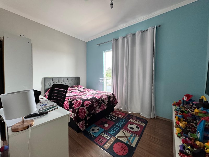 Sobrado 3 dormit&oacute;rios sendo 1 su&iacute;te + 2 vagas de garagem  Guarulhos - 