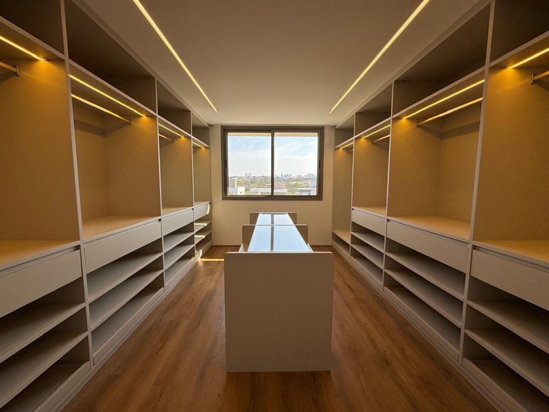 Resid&ecirc;ncia Exclusiva de Alto Padr&atilde;o &ndash; Conforto e Sofistica&ccedil;&atilde;o em condom&iacute;nio de Luxo Avenida Marcelo Fiolo Pupo de Campos Ferreira Campinas - 