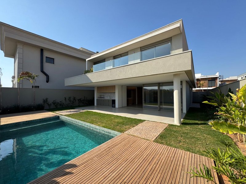 Resid&ecirc;ncia Exclusiva de Alto Padr&atilde;o &ndash; Conforto e Sofistica&ccedil;&atilde;o em condom&iacute;nio de Luxo Avenida Marcelo Fiolo Pupo de Campos Ferreira Campinas - 