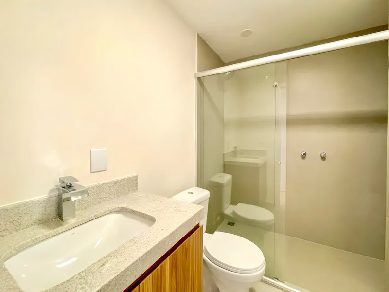 R$ 850.000 - ENORME APARTAMENTO - REFORMADO - 120M2 - 3 DORM - SUÍTE - 2 VAGAS Avenida Iguassu Porto Alegre - 