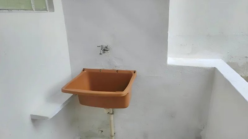 Alugo um apartamento de 2/4 em Casca Dura - Rio de Janeiro Rua Tomás Alves Rio de Janeiro - 