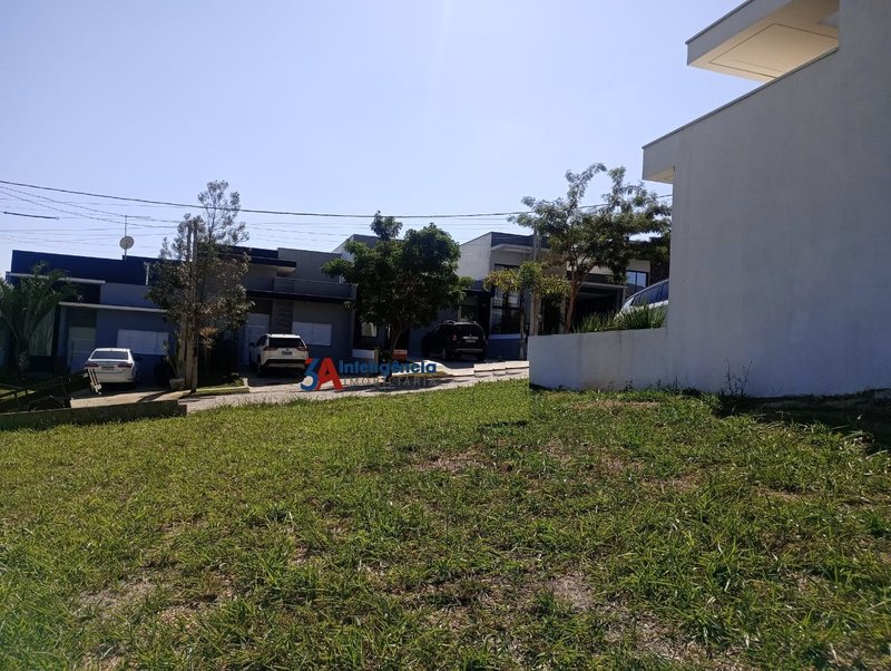 TERRENO COND. VILLAGIO IPANEMA I – SOROCABA  Sorocaba - 