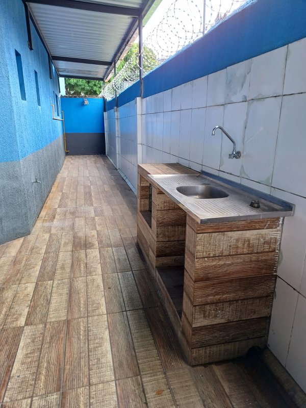 APARTAMENTO 3 QUARTOS SUÍTE VARANDA DEPENDÊNCIA NASCENTE 2 GARAGENS À VENDA EM BROTAS! Rua Comendador Pereira da Silva Salvador - 