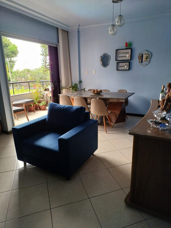 APARTAMENTO 3 QUARTOS SUÍTE VARANDA DEPENDÊNCIA NASCENTE 2 GARAGENS À VENDA EM BROTAS! Rua Comendador Pereira da Silva Salvador - 