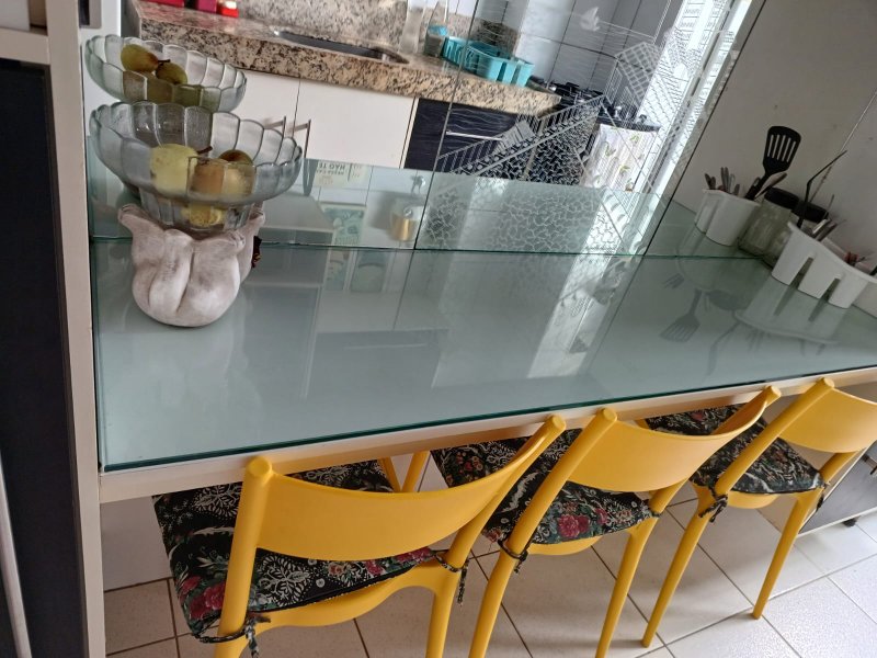 APARTAMENTO 3 QUARTOS SUÍTE VARANDA DEPENDÊNCIA NASCENTE 2 GARAGENS À VENDA EM BROTAS! Rua Comendador Pereira da Silva Salvador - 