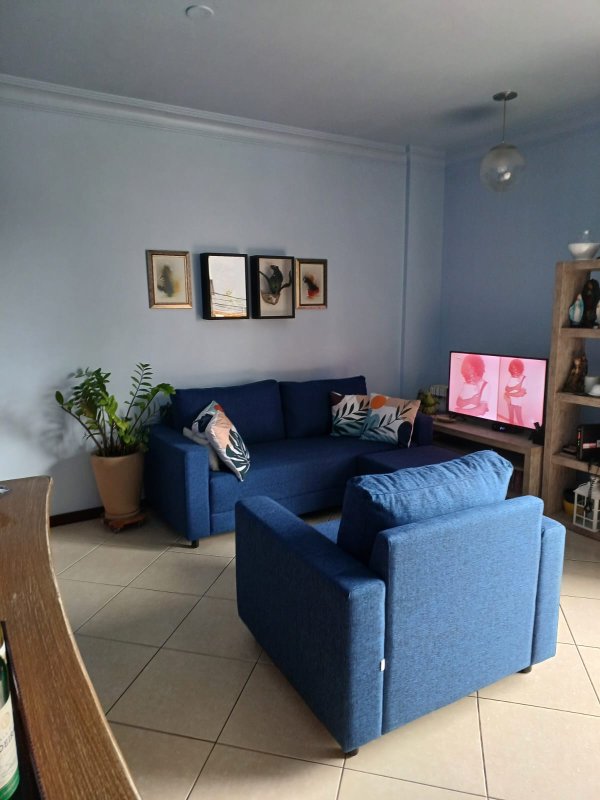 APARTAMENTO 3 QUARTOS SUÍTE VARANDA DEPENDÊNCIA NASCENTE 2 GARAGENS À VENDA EM BROTAS! Rua Comendador Pereira da Silva Salvador - 