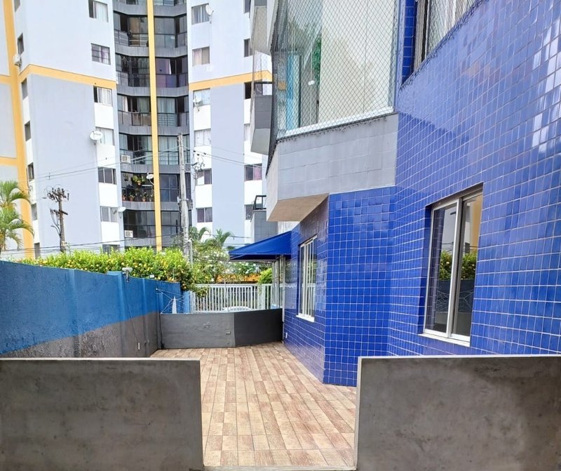 APARTAMENTO 3 QUARTOS SUÍTE VARANDA DEPENDÊNCIA NASCENTE 2 GARAGENS À VENDA EM BROTAS! Rua Comendador Pereira da Silva Salvador - 