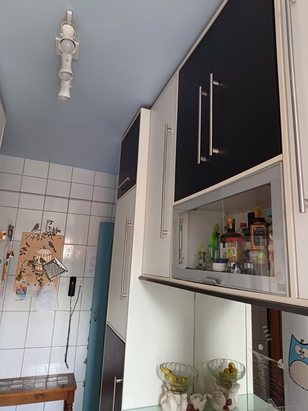 APARTAMENTO 3 QUARTOS SUÍTE VARANDA DEPENDÊNCIA NASCENTE 2 GARAGENS À VENDA EM BROTAS! Rua Comendador Pereira da Silva Salvador - 