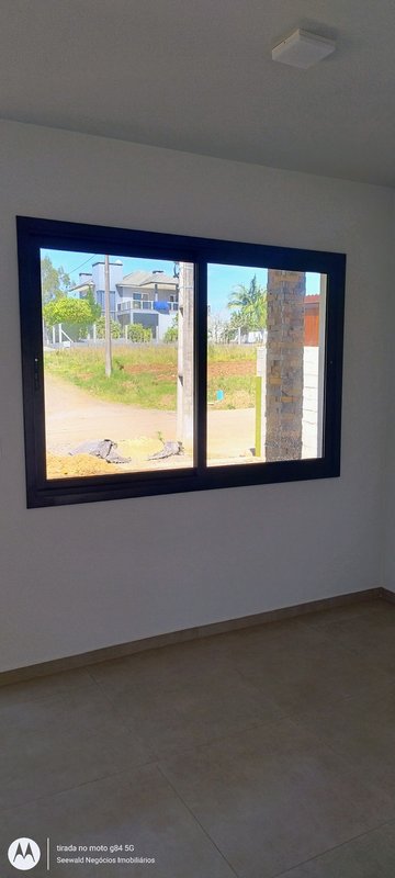 ✔️ Bel&iacute;ssima Casa no centro de Presidente Lucena  Presidente Lucena - 