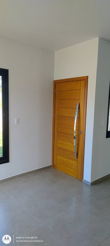 ✔️ Bel&iacute;ssima Casa no centro de Presidente Lucena  Presidente Lucena - 