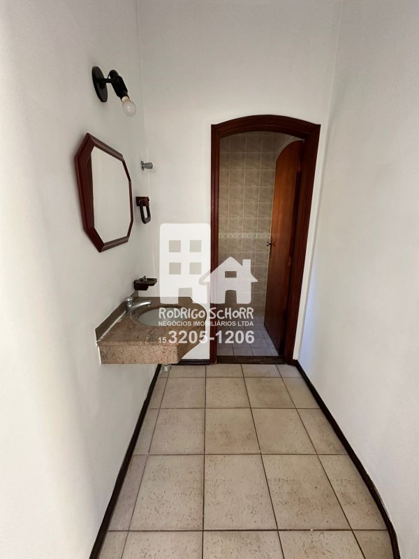 Casa maravilhosa com 3 quartos sendo uma suíte + edicula com 2 quartos e banheiro  Tatuí - 