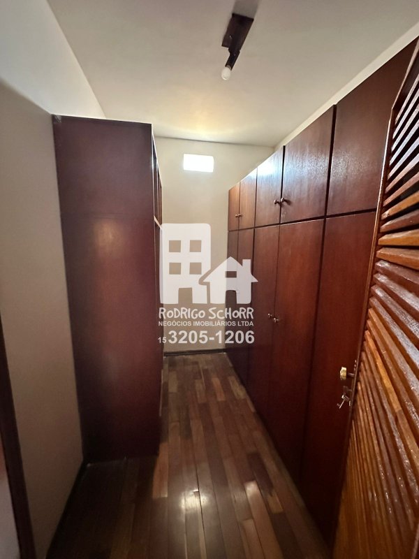 Casa maravilhosa com 3 quartos sendo uma suíte + edicula com 2 quartos e banheiro  Tatuí - 
