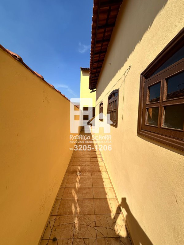 Casa maravilhosa com 3 quartos sendo uma suíte + edicula com 2 quartos e banheiro  Tatuí - 