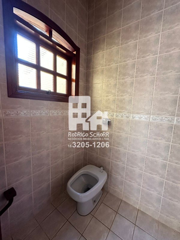 Casa maravilhosa com 3 quartos sendo uma suíte + edicula com 2 quartos e banheiro  Tatuí - 