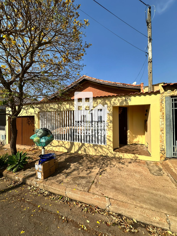Casa maravilhosa com 3 quartos sendo uma suíte + edicula com 2 quartos e banheiro  Tatuí - 